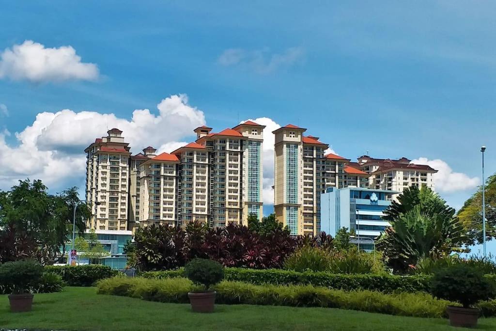 Boutique Studio- Riverine Diamond Kuching Exterior photo
