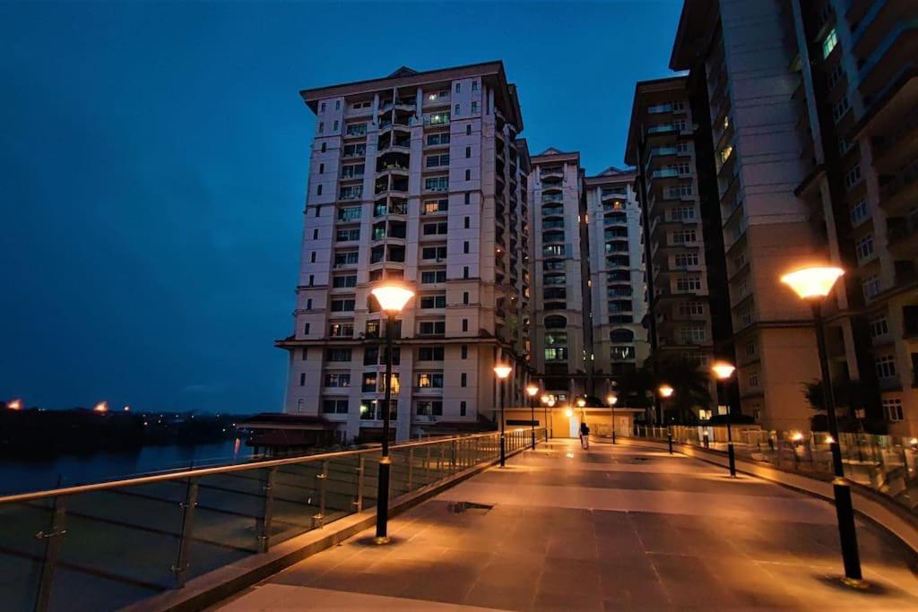 Boutique Studio- Riverine Diamond Kuching Exterior photo